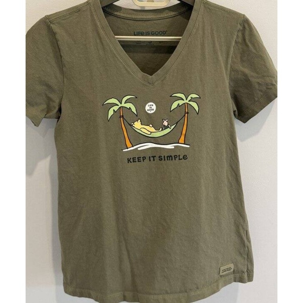 Life is Good Short Sleeve V Neck Winnie The Pooh Piglet Palm Green S Crusher Tee